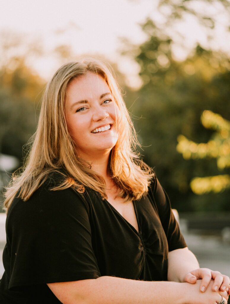 Elizabeth Pollack's headshot